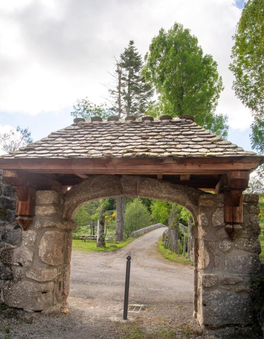 Gite De La Grange - Domaine De Coulagnettes Serverette Exteriör bild