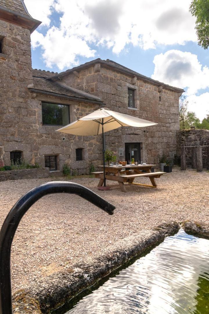Gite De La Grange - Domaine De Coulagnettes Serverette Exteriör bild