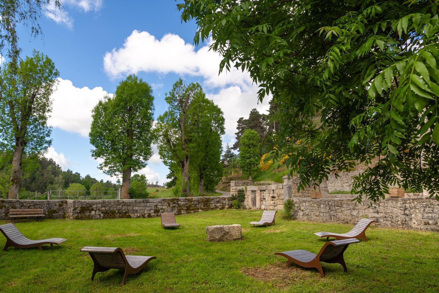 Gite De La Grange - Domaine De Coulagnettes Serverette Exteriör bild