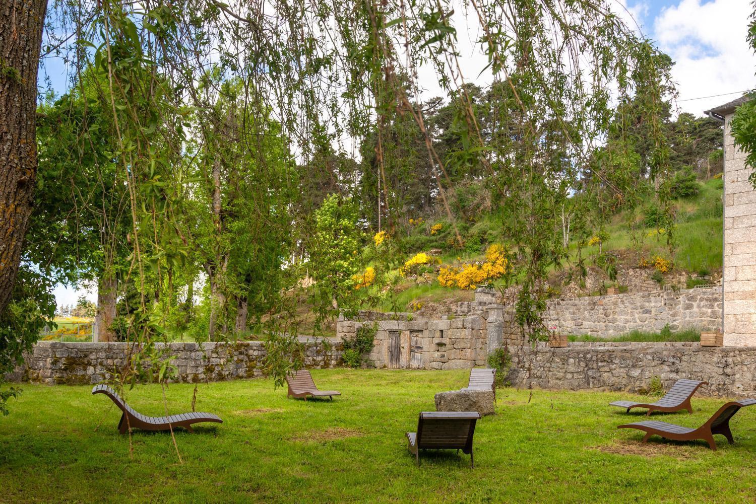 Gite De La Grange - Domaine De Coulagnettes Serverette Exteriör bild